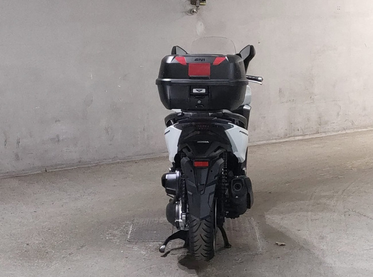 Мотоцикл Honda FORZA с пробегом 3318 km