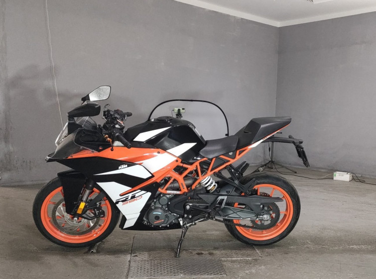 Мотоцикл KTM RC 390 с пробегом 5946 km