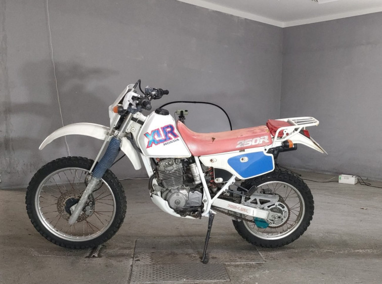 Мотоцикл Honda XLR250R с пробегом 1356 km