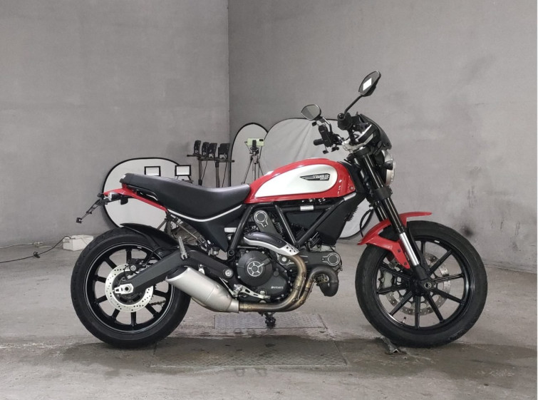 Мотоцикл Ducati SCRAMBLER 803 ICON з пробігом 5133 km