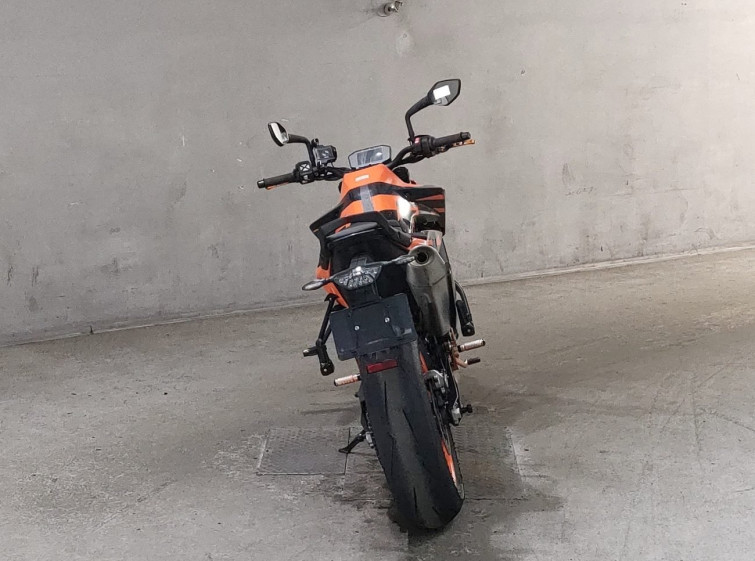 Мотоцикл KTM 890 DUKE с пробегом 13695 km