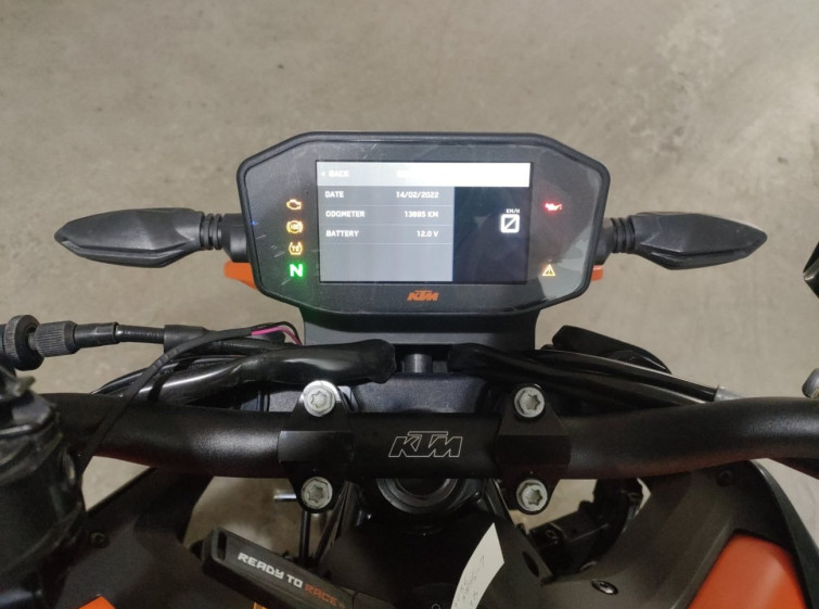 Мотоцикл KTM 890 DUKE с пробегом 13695 km