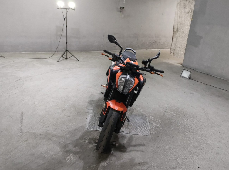 Мотоцикл KTM 890 DUKE с пробегом 13695 km