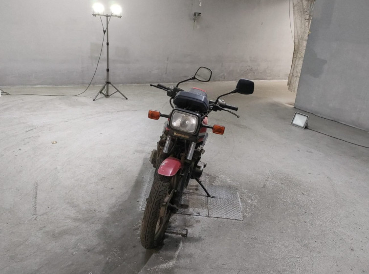 Мотоцикл Kawasaki Z400GP з пробігом 72227 km