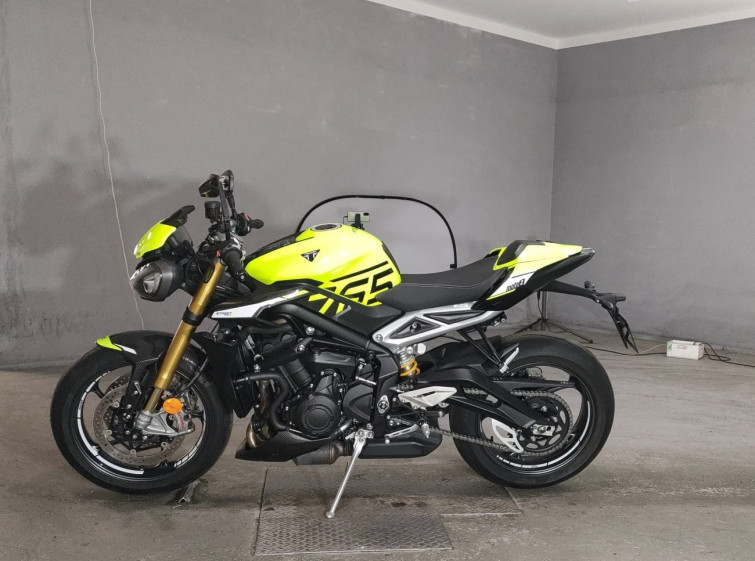 Мотоцикл Triumph STREET TRIPLE 765R с пробегом 915 km