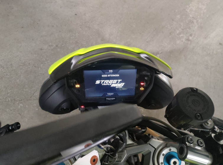 Мотоцикл Triumph STREET TRIPLE 765R с пробегом 915 km