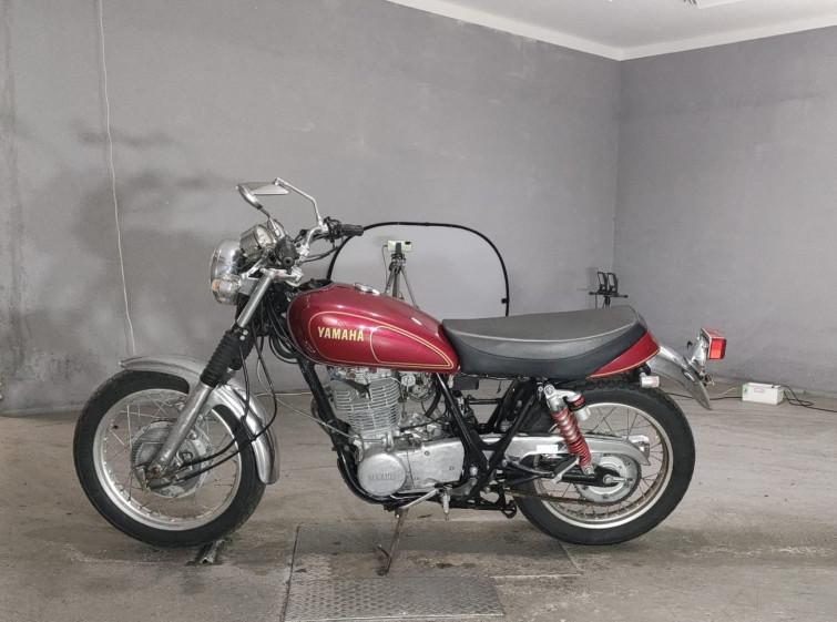 Мотоцикл Yamaha SR400 з пробігом 11725 km