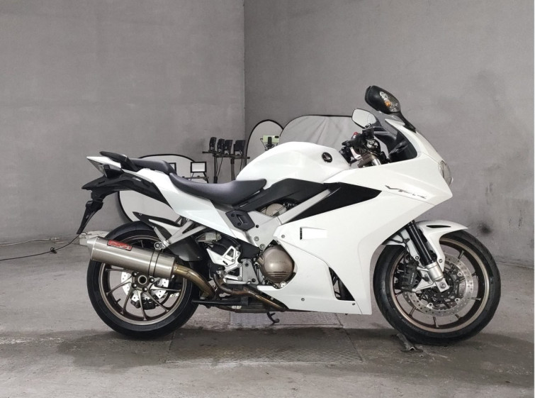 Мотоцикл Honda VFR800F с пробегом 36849 km
