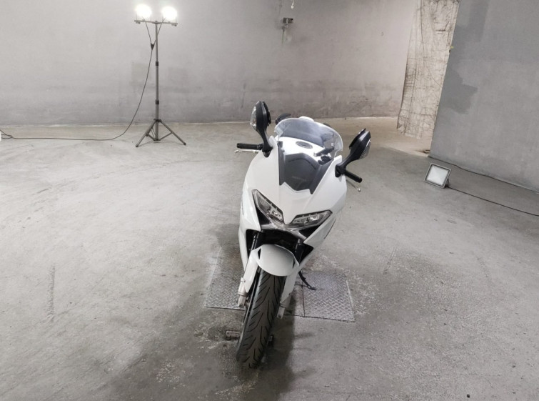 Мотоцикл Honda VFR800F с пробегом 36849 km
