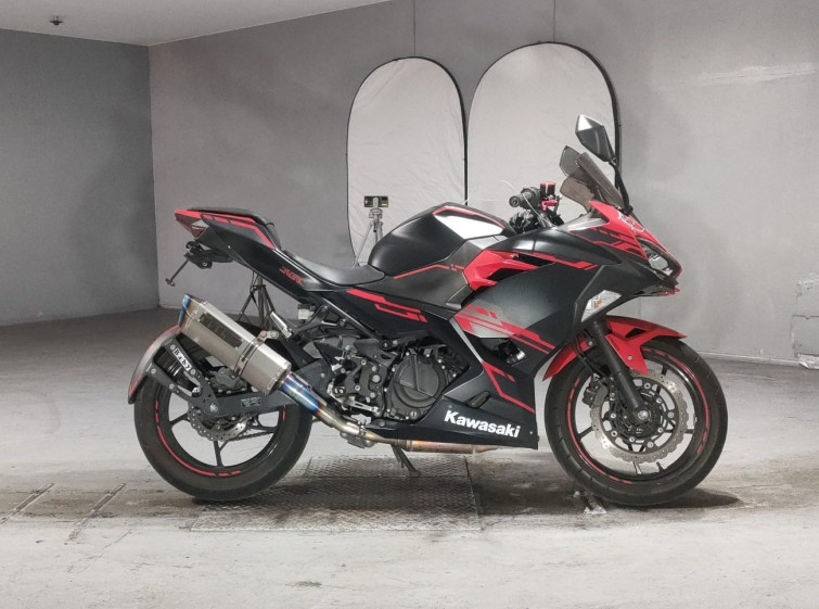 Мотоцикл Kawasaki NINJA250 з пробігом 22023 km