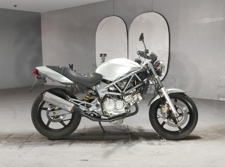 Мотоцикл Honda VTR250 с пробегом 29080 km