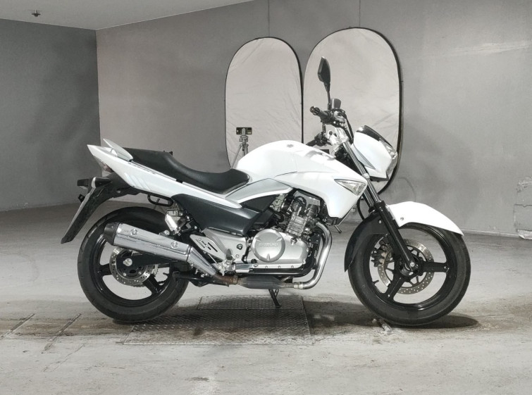 Мотоцикл Suzuki GSR250 с пробегом 20200 km