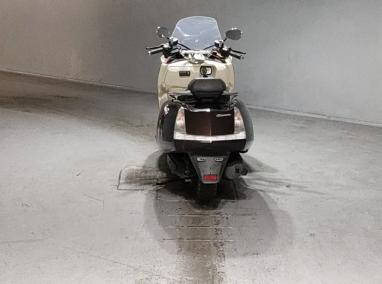 Мотоцикл Yamaha MAXAM250 з пробігом 4045 km