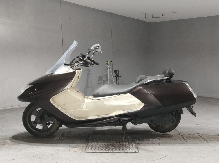 Мотоцикл Yamaha MAXAM250 з пробігом 4045 km