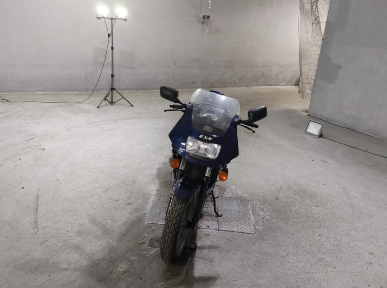 Мотоцикл Kawasaki EX-4 з пробігом 11248 km