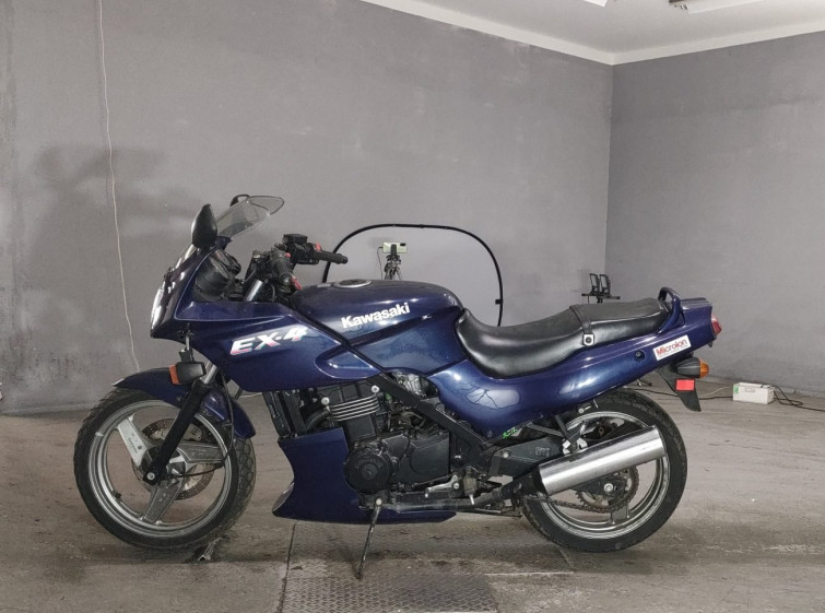 Мотоцикл Kawasaki EX-4 з пробігом 11248 km