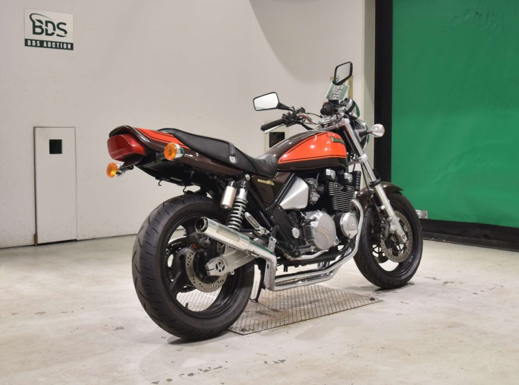 Мотоцикл Kawasaki ZEPHYR400 з пробігом 16805 km