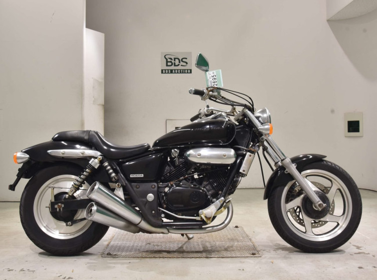 Мотоцикл Honda MAGNA250 з пробігом 17853 km