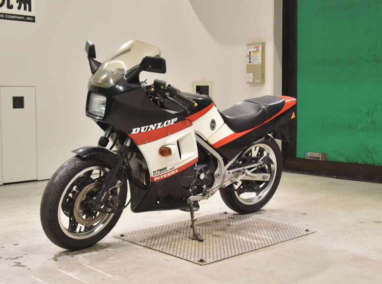 Мотоцикл Honda VT250FC з пробігом 7594 km
