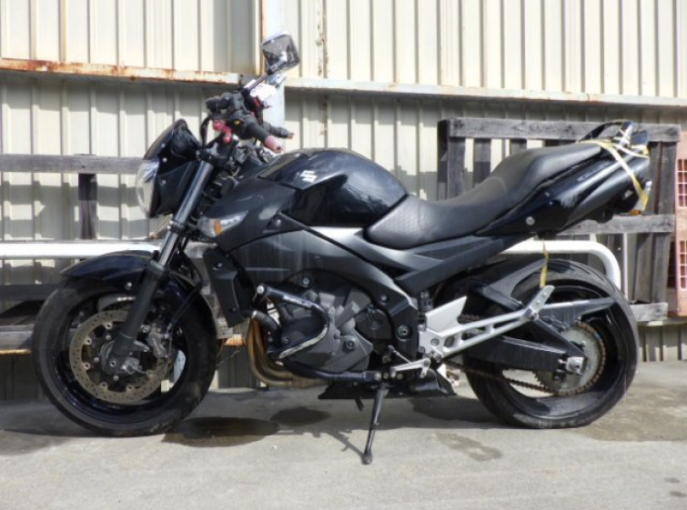 Мотоцикл Suzuki GSR400A