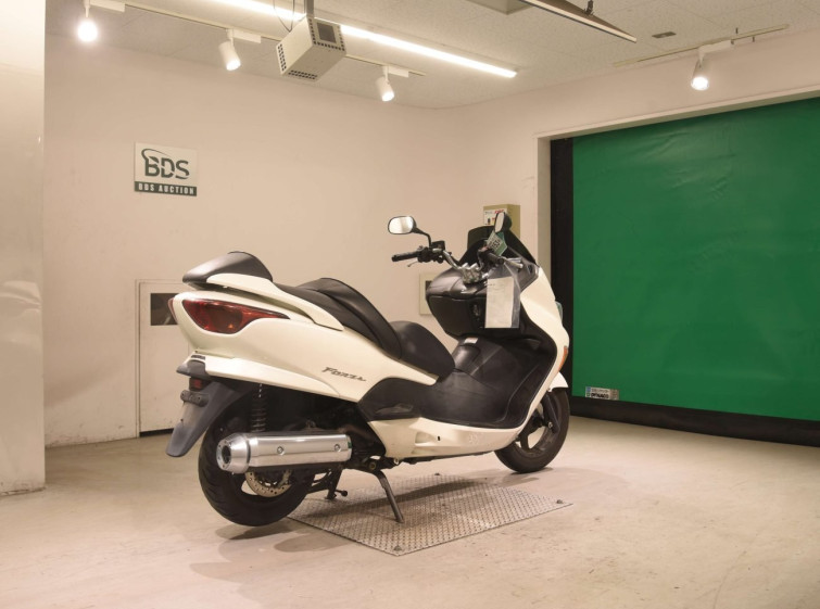 Мотоцикл Honda FORZA з пробігом 6673 km