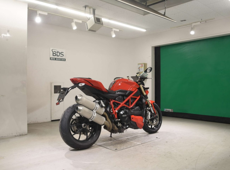 Мотоцикл Ducati STREETFIGHTER 848 з пробігом 21407 km