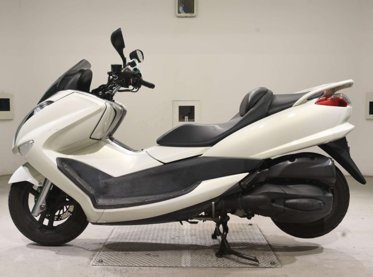 Мотоцикл Yamaha MAJESTY 250 с пробегом 65836 km