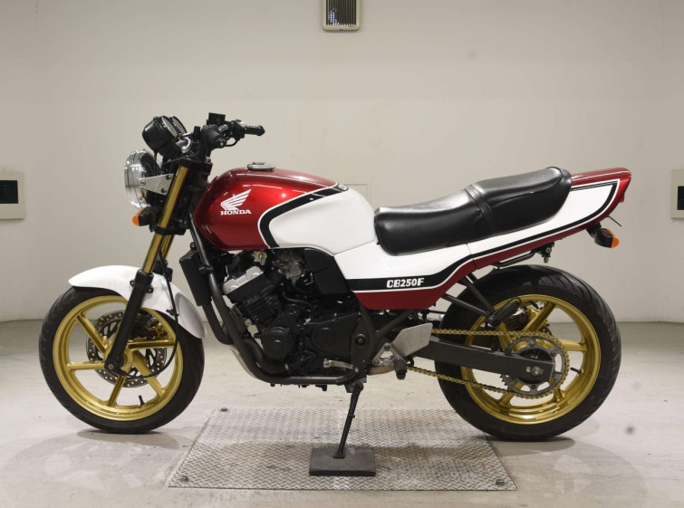 Мотоцикл Honda JADE CB250 з пробігом 21244 km