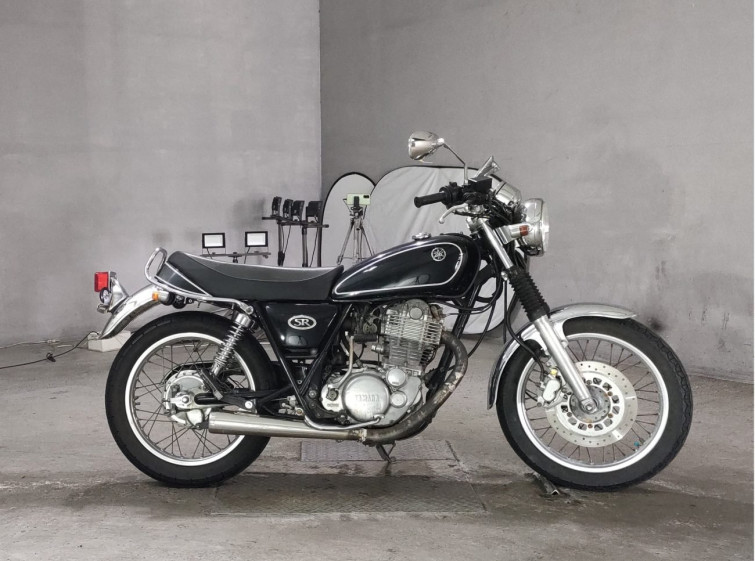 Мотоцикл Yamaha SR400 з пробігом 5259 km