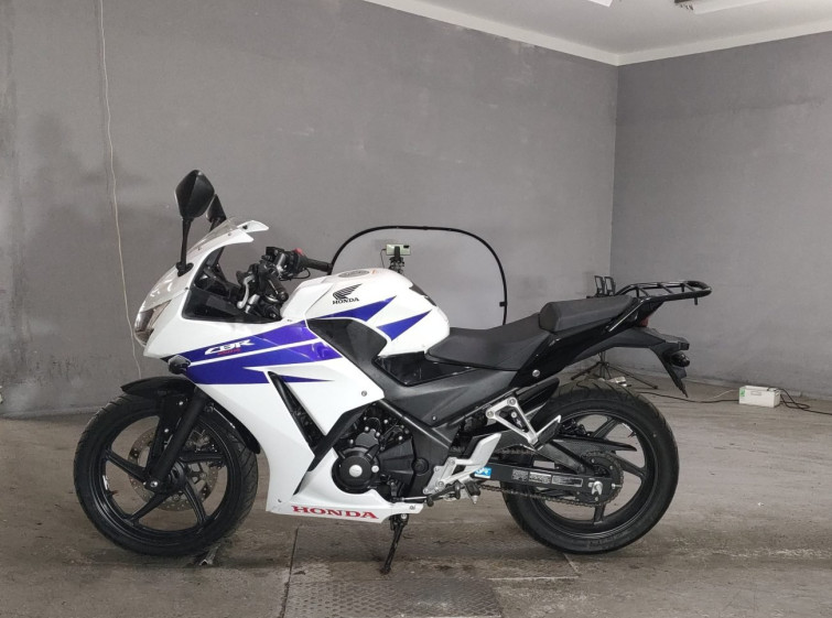 Мотоцикл Honda CBR250R с пробегом 9382 km