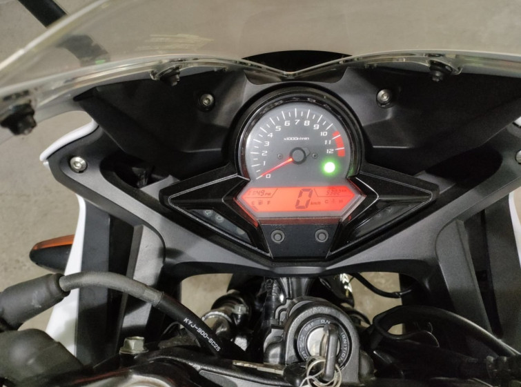 Мотоцикл Honda CBR250R с пробегом 9382 km