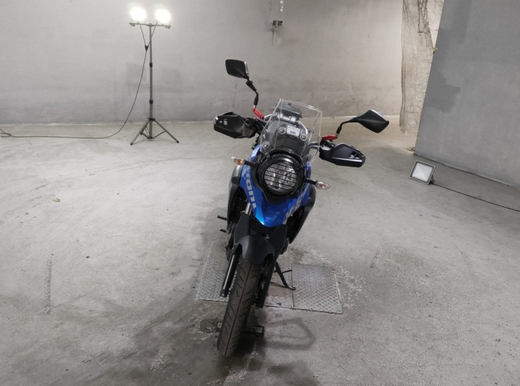 Мотоцикл Suzuki V-STROM DL250 с пробегом 15915 km