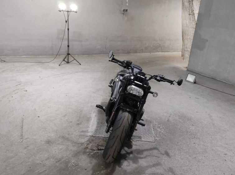 Мотоцикл HD RH1250S з пробігом 8730 km