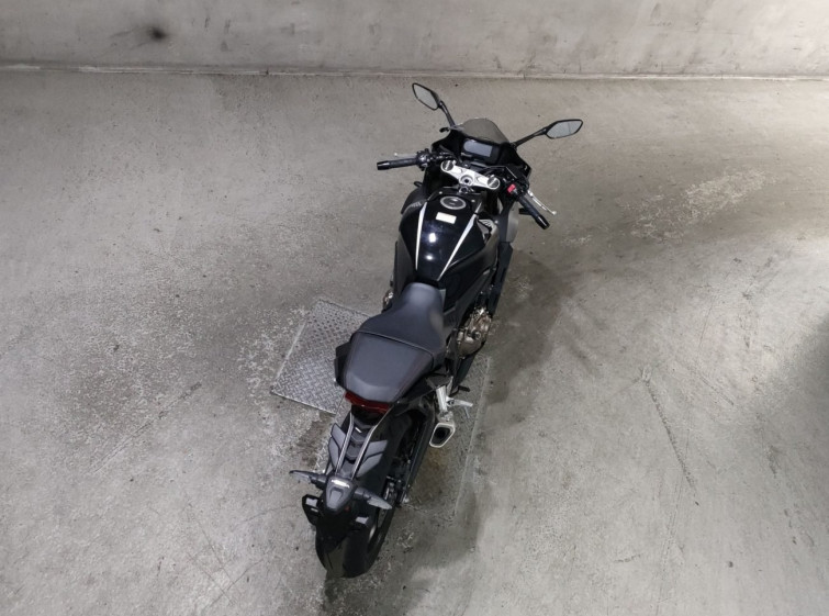 Мотоцикл Honda CBR650R с пробегом 9452 km