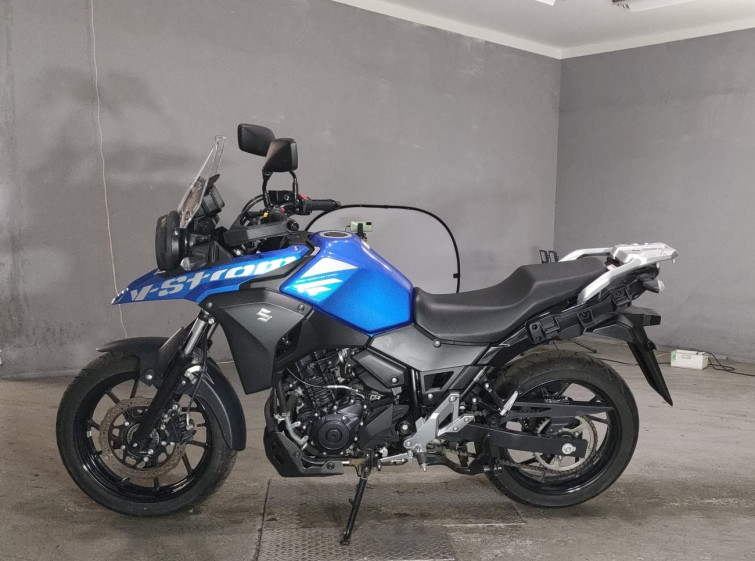 Мотоцикл Suzuki V-STROM DL250 с пробегом 2502 km