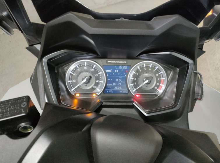 Мотоцикл Honda FORZA с пробегом 2669 km