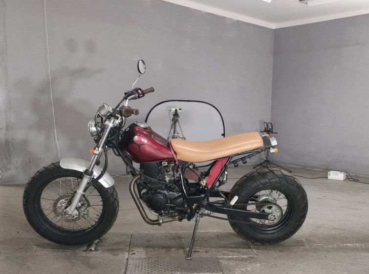 Мотоцикл Yamaha TW200 з пробігом 943 km
