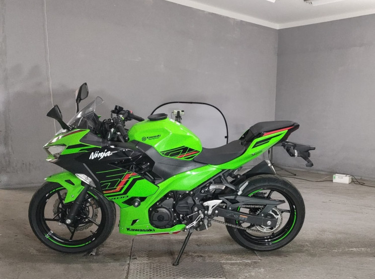 Мотоцикл Kawasaki NINJA400 с пробегом 5231 km