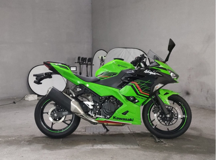 Мотоцикл Kawasaki NINJA400 с пробегом 5231 km