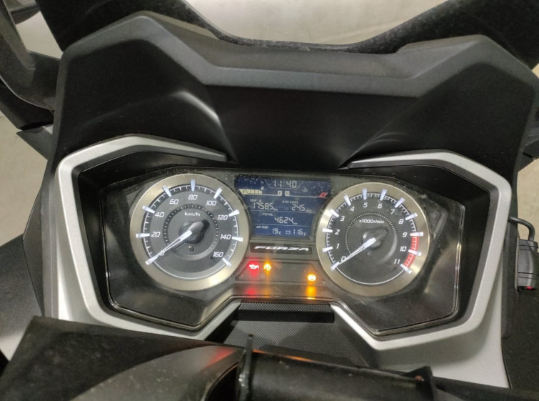 Мотоцикл Honda FORZA з пробігом 4624 km