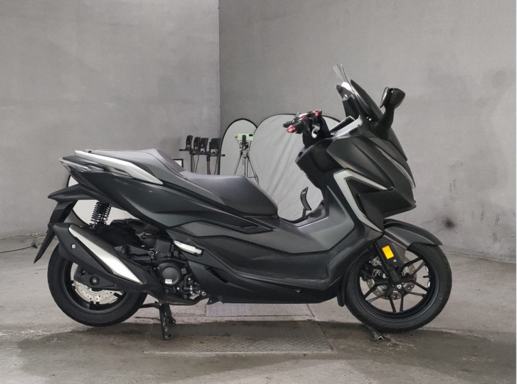 Мотоцикл Honda FORZA з пробігом 4624 km