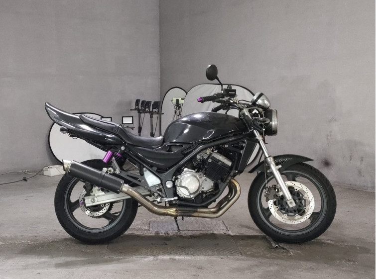 Мотоцикл Kawasaki BALIUS2 з пробігом 697 km