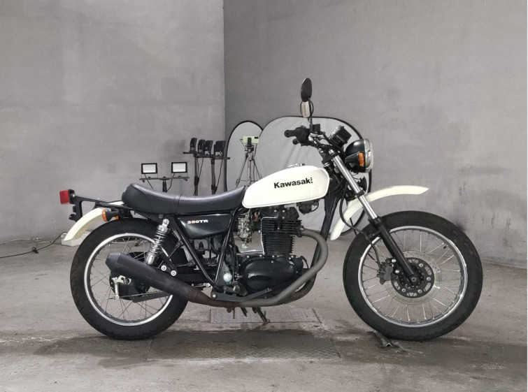Мотоцикл Kawasaki 250TR з пробігом 4463 km