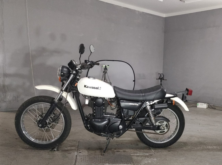 Мотоцикл Kawasaki 250TR з пробігом 4463 km