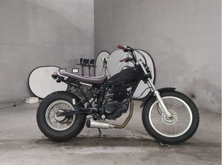 Мотоцикл Yamaha TW200 з пробігом 17418 km