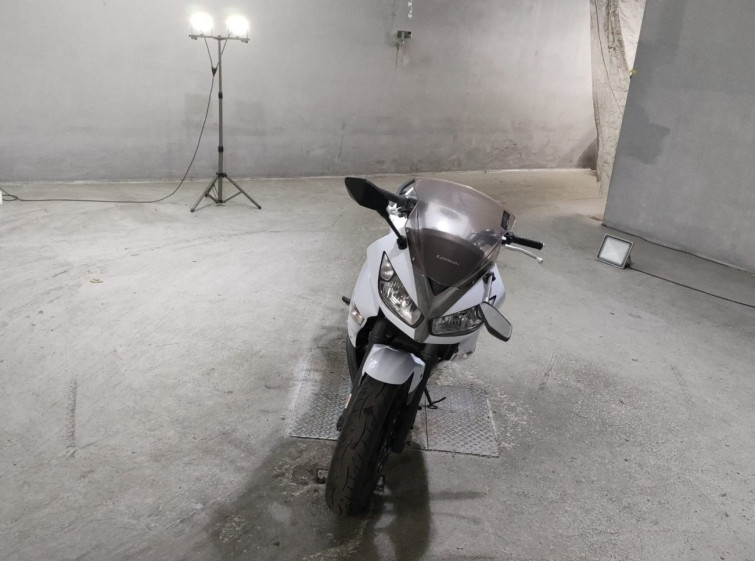 Мотоцикл Kawasaki ER-6F с пробегом 39088 km