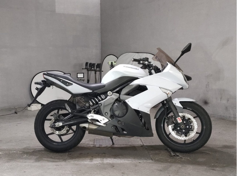 Мотоцикл Kawasaki ER-6F с пробегом 39088 km