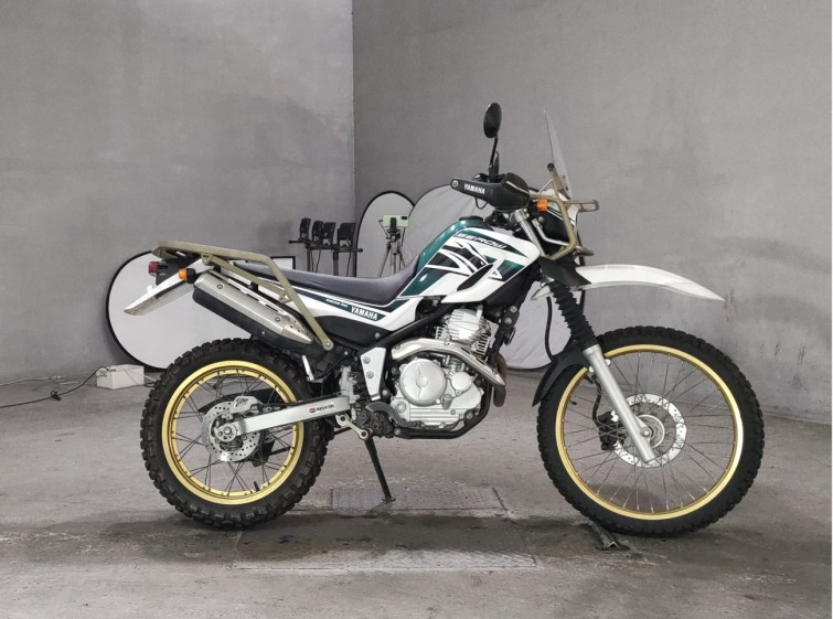Мотоцикл Yamaha SEROW XT250 з пробігом 13782 km