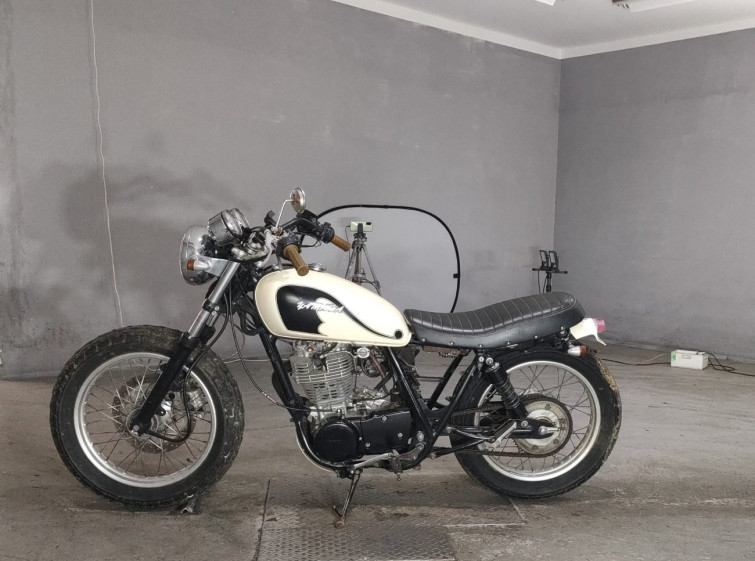 Мотоцикл Yamaha SR400 з пробігом 26856 km