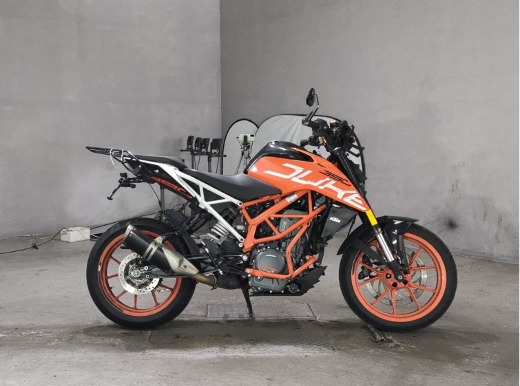 Мотоцикл KTM 390 DUKE с пробегом 30946 km